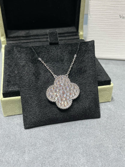 [moco jewelrys]CLOVER 25MM GROSSER ANHÄNGER MIT DIAMANTENPAVED SILBERKETTE