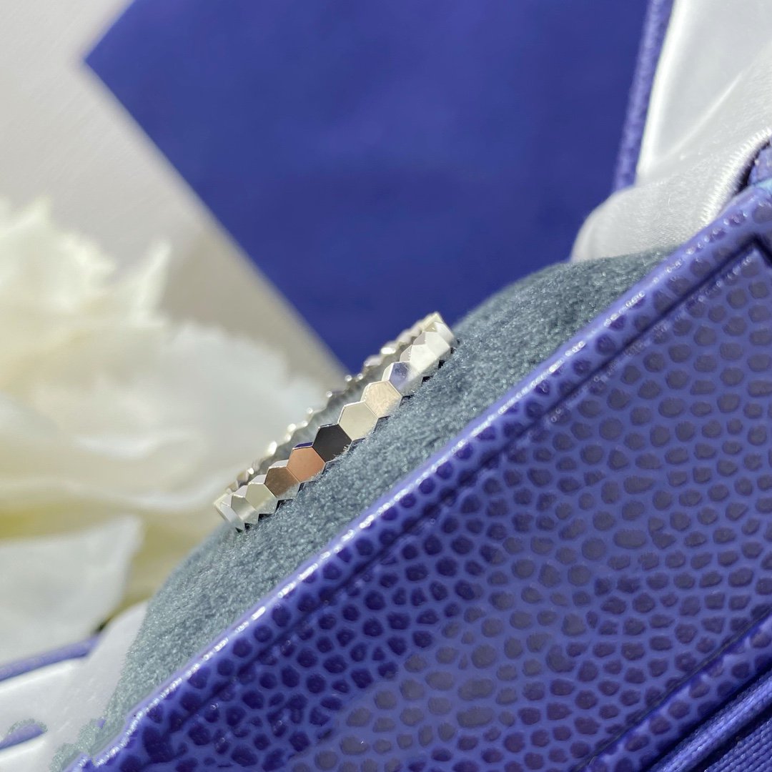 ??Loco?¡¥BEE LOVE SMALL RING