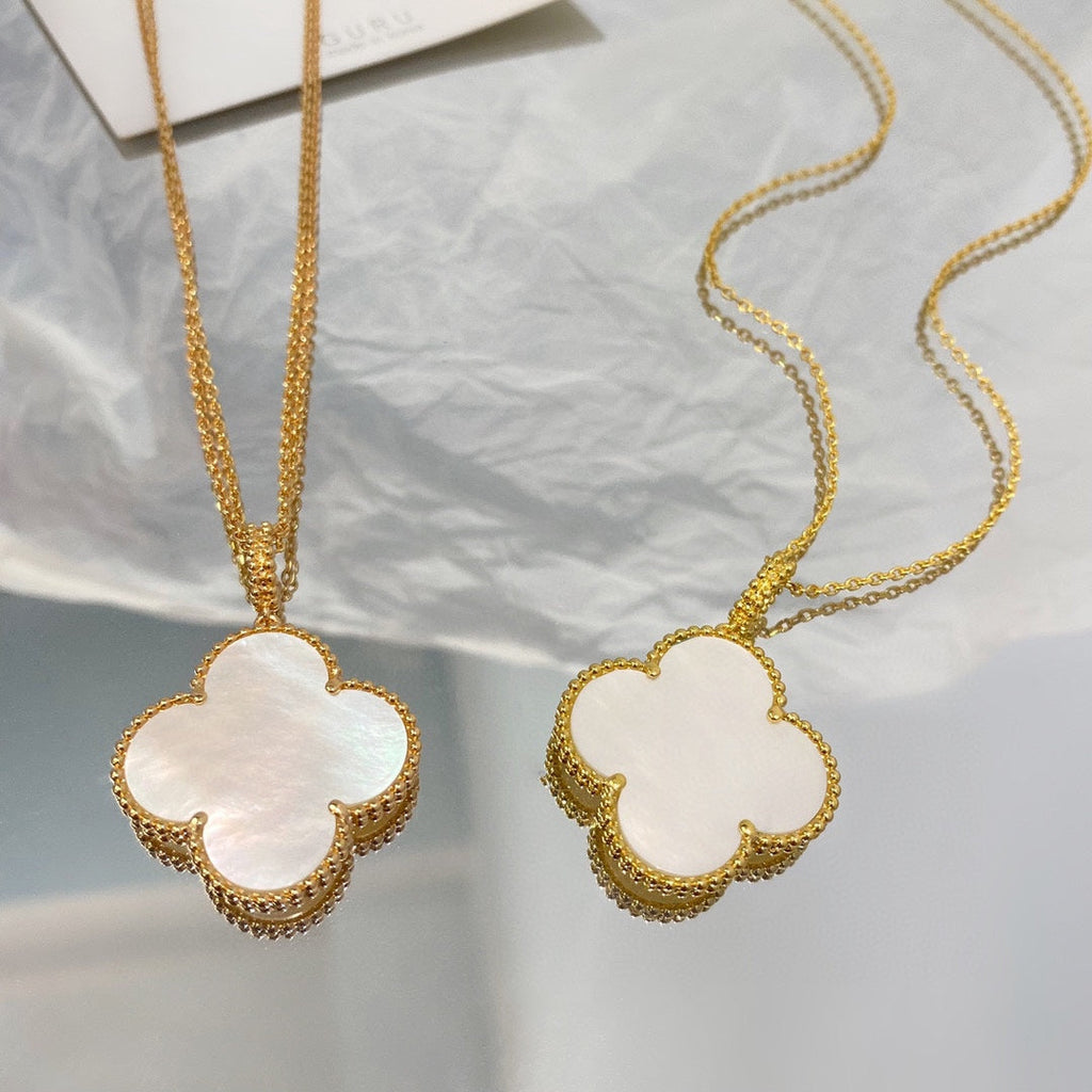 ??Loco?¡¥CLOVER 25MM MOP LARGE PENDANT NECKLACE