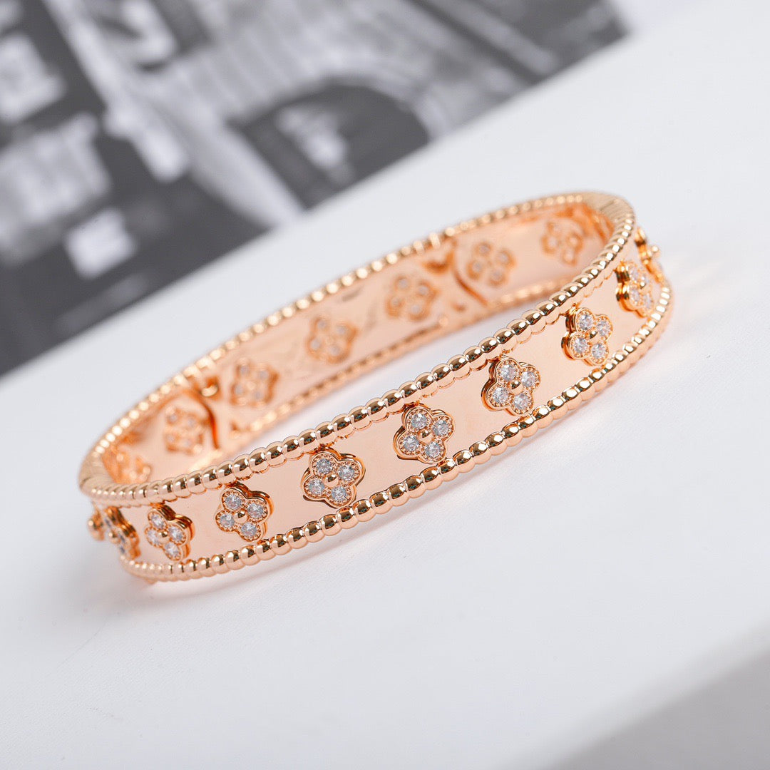 ??Loco?¡¥CLOVER BRACELET 8MM DIAMONDS