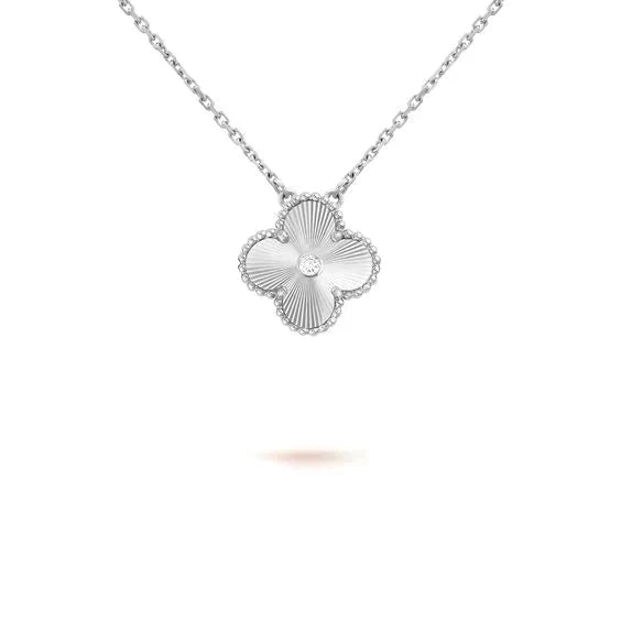 ??Loco?¡¥CLOVER  15MM DIAMOND LASER NECKLACE SILVER