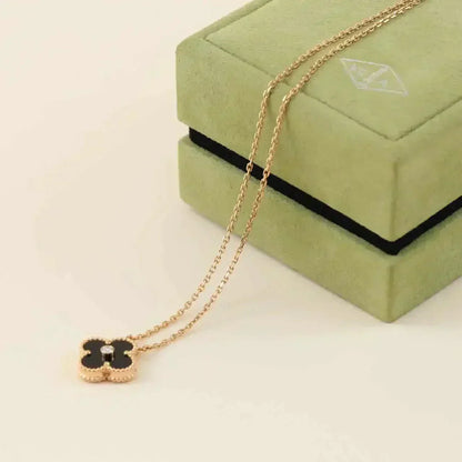 [moco jewellerys]クローバー 15mm ダイヤモンド オニキス ネックレス