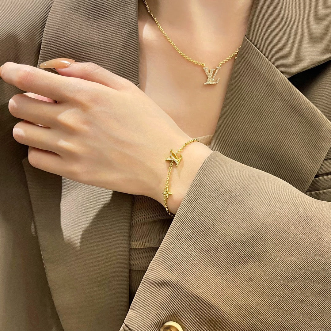 ??Loco?¡¥LOGO STAR MOTIF GOLD BRACELET