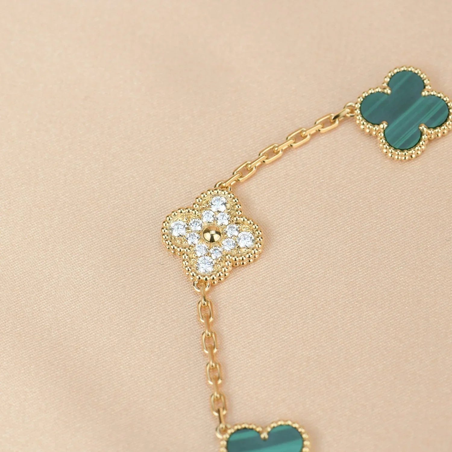 [Loco]New  CLOVER 5 MOTIF MALACHITE BRACELET COLLECTION