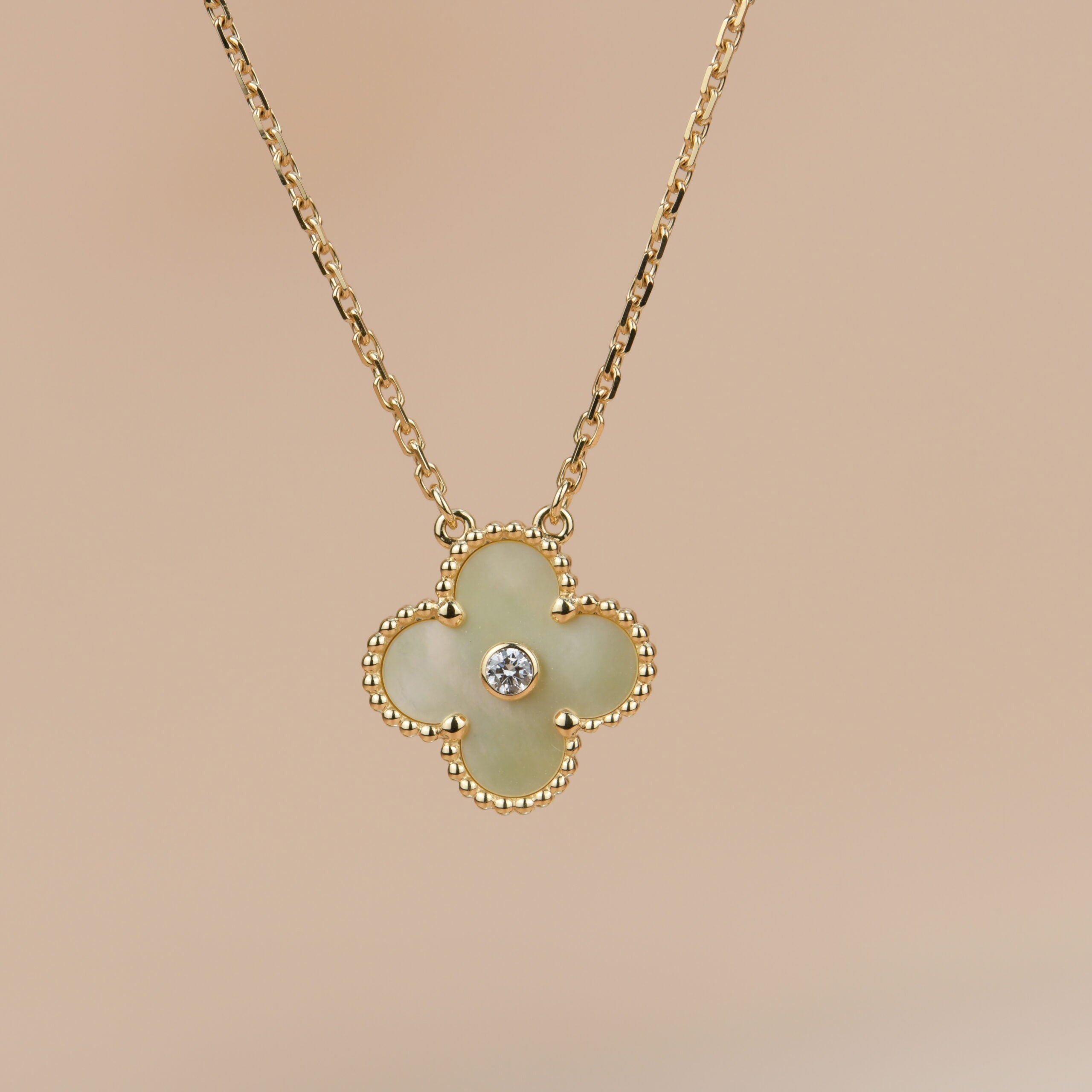 ??Loco?¡¥CLOVER 15MM DIAMOND GOLD MOTHER OF PEARL NECKLACE