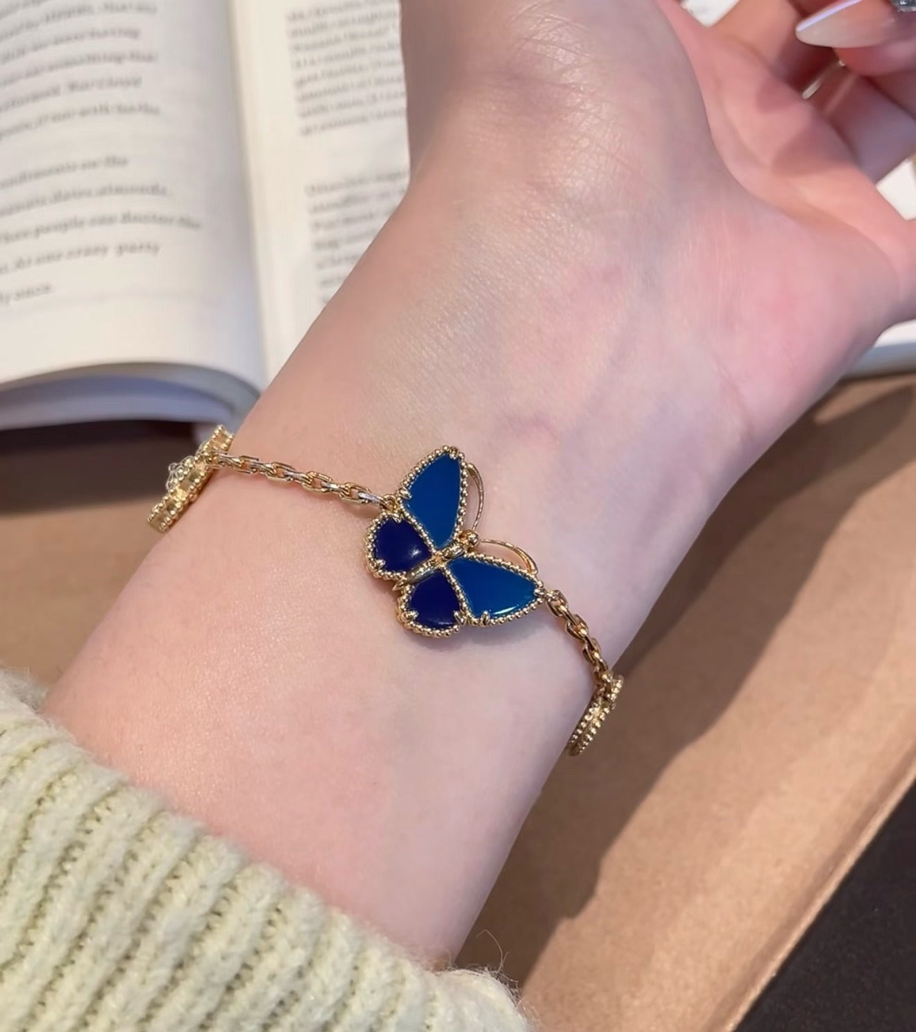 [moco jewelrys JURI]LUCKY SPRING BUTTERFLY 5 MOTIF BRACELET