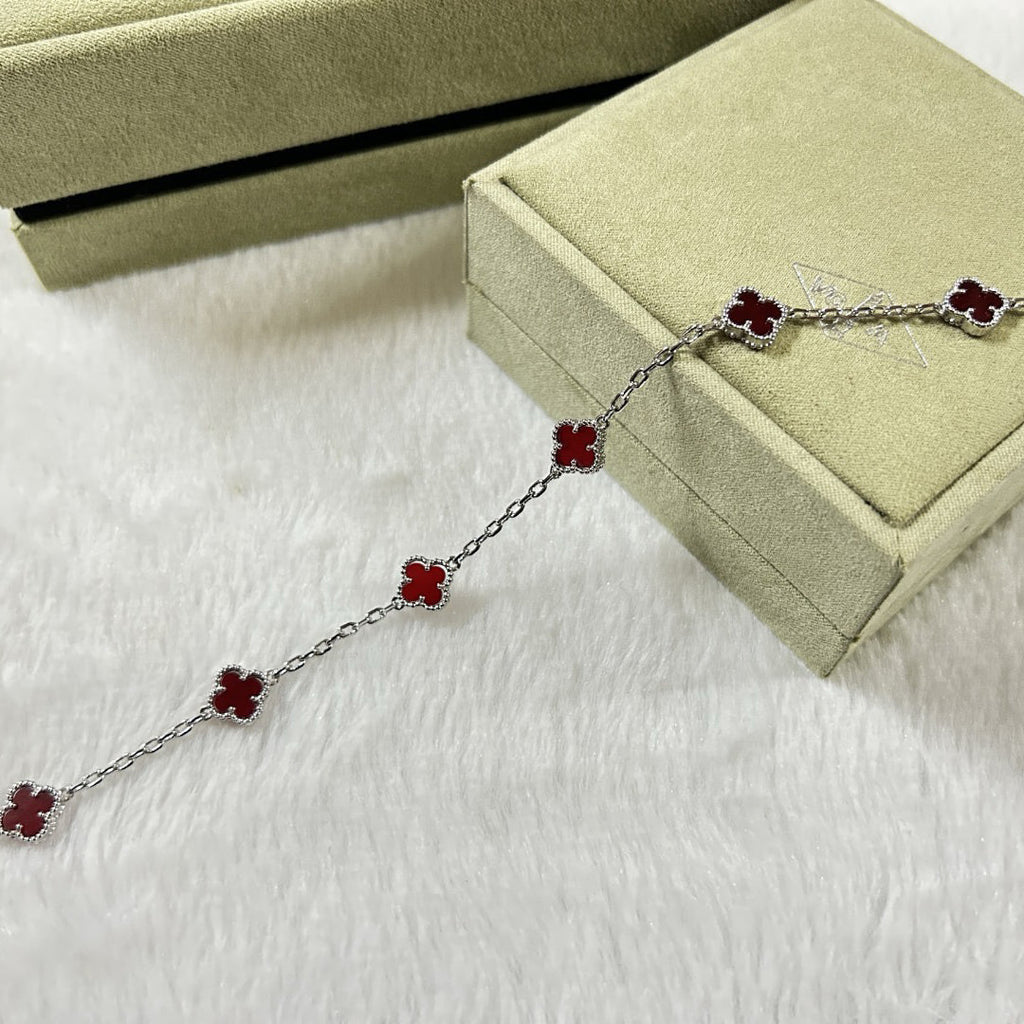 [??Loco?¡¥]CLOVER 6 MOTIF RED AGATE BRACELET