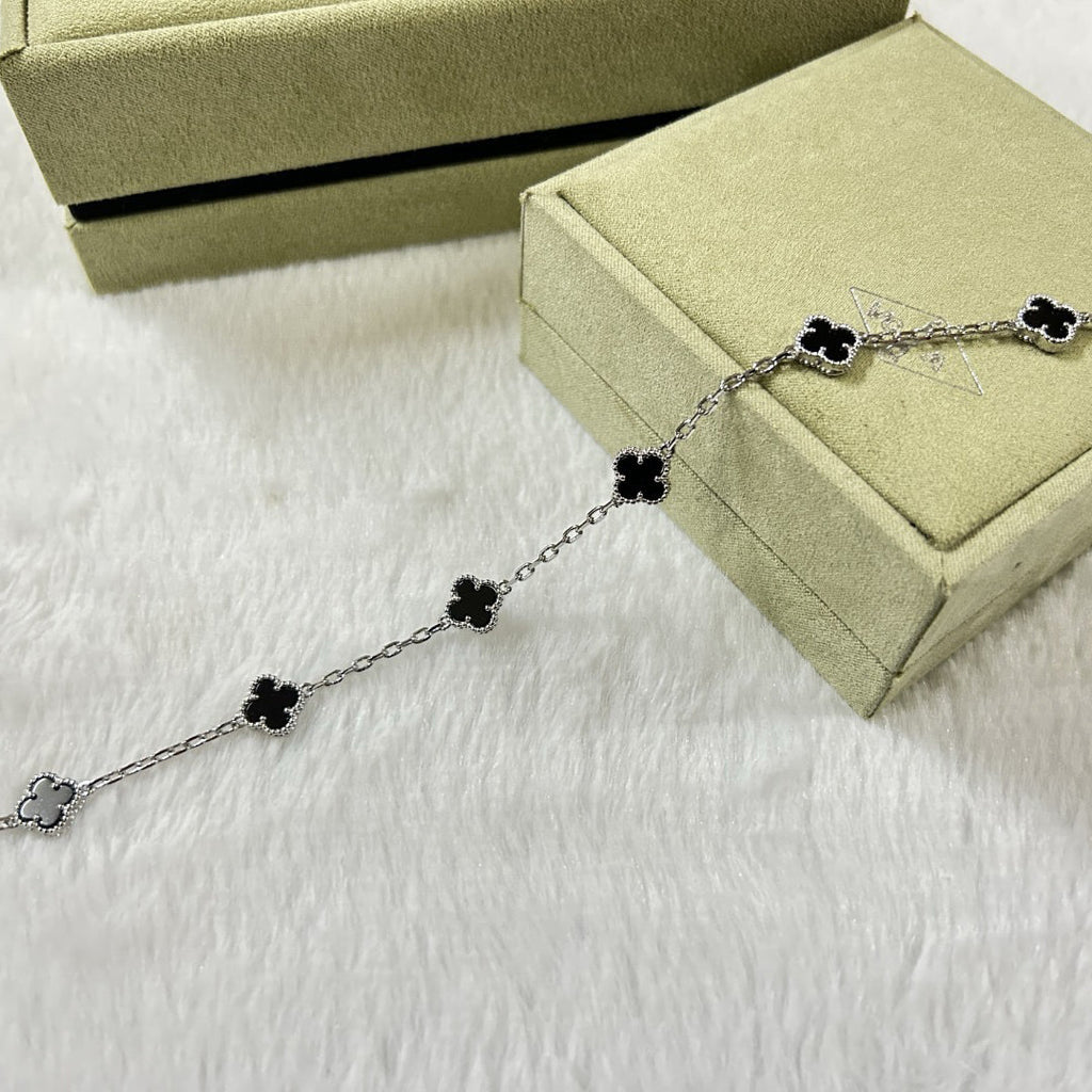 [??Loco?¡¥]CLOVER 6 MOTIF  ONYXS BRACELET