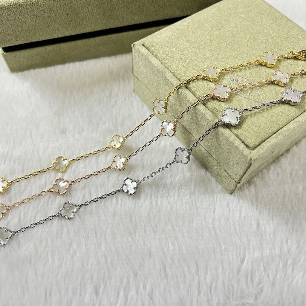 [??Loco?¡¥]CLOVER 6 MOTIF WHITE MOP BRACELET