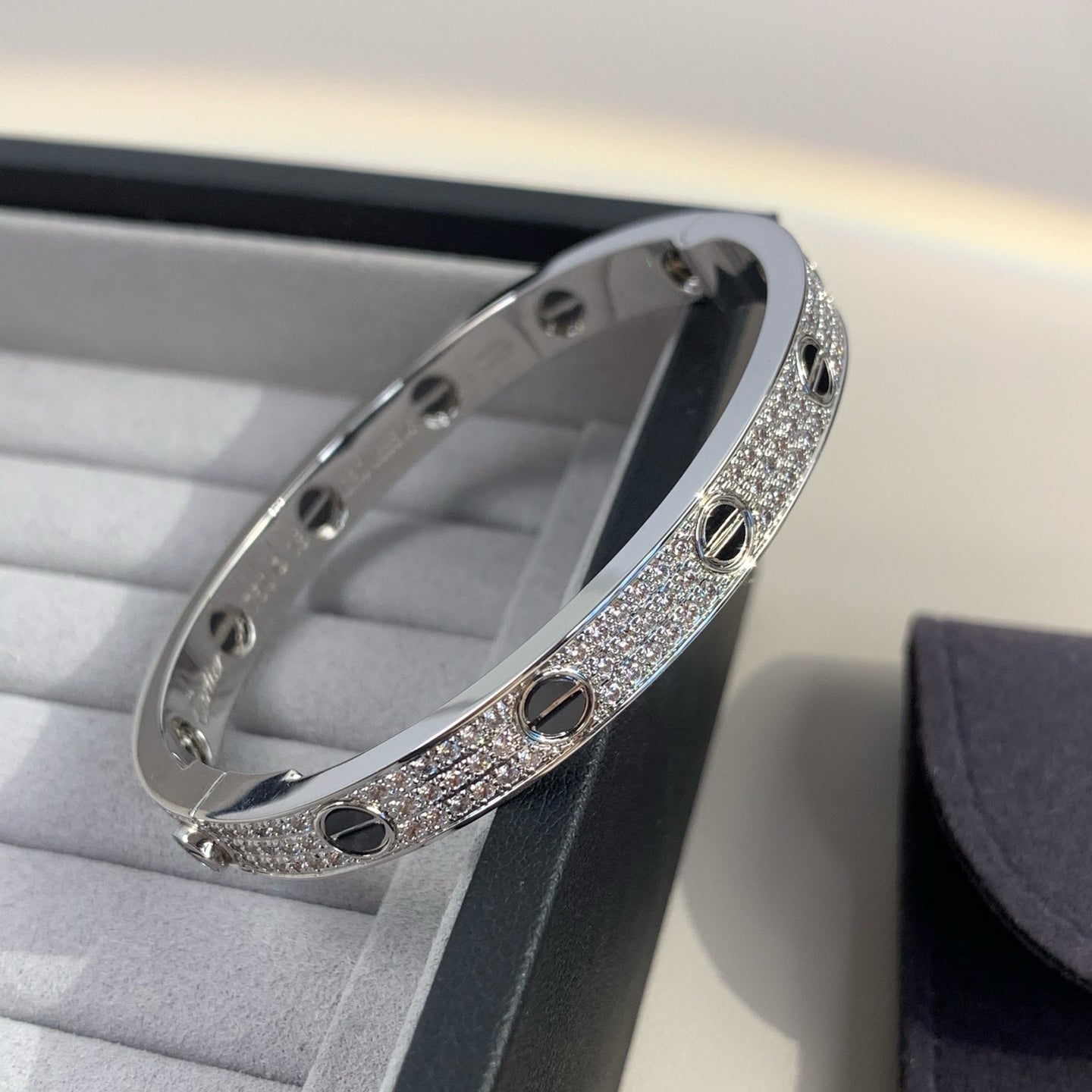 ??Loco?¡¥LOVE BRACELET 6.1MM DIAMOND-PAVED CERAMIC