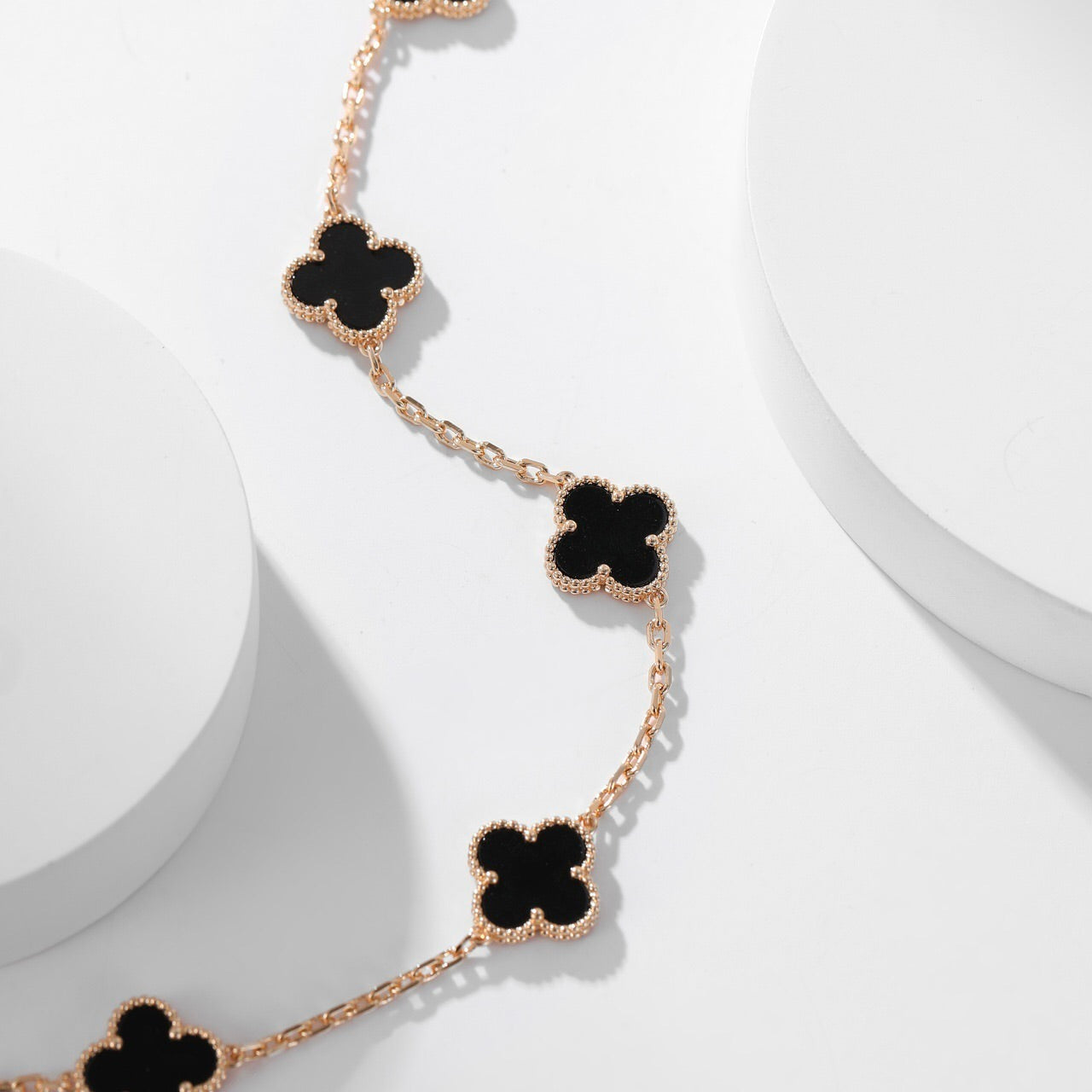 ??Loco?¡¥CLOVER 10 MOTIFS ONYX NECKLACE