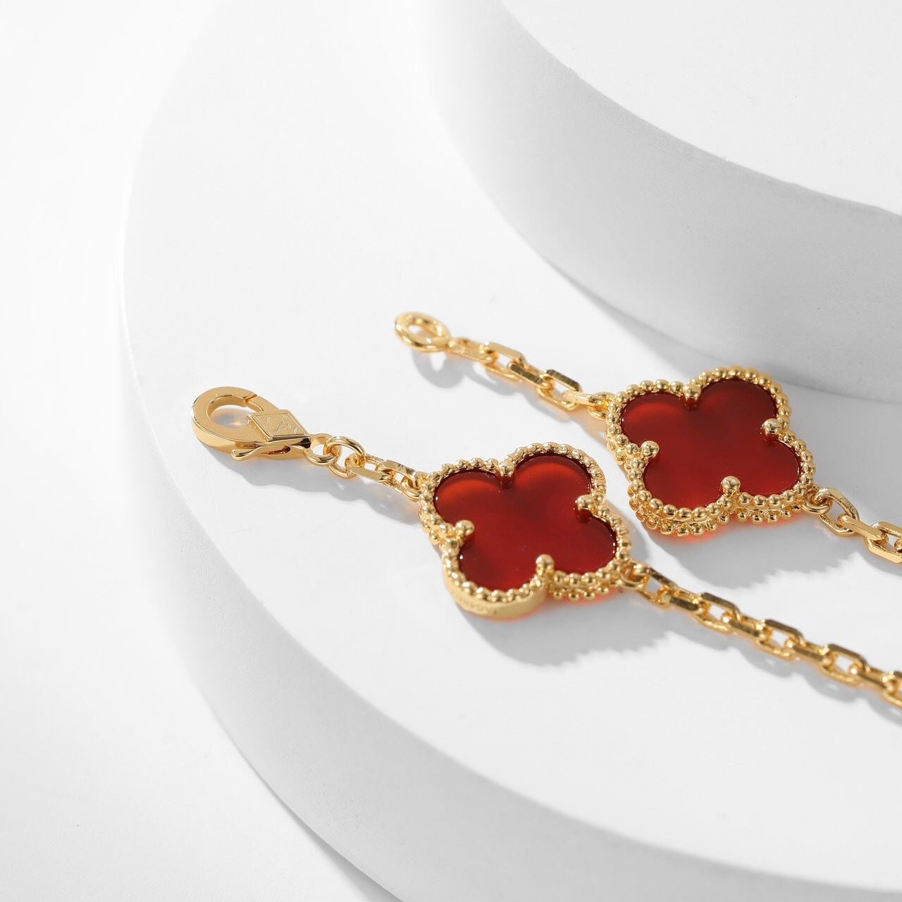 ??Loco?¡¥CLOVER 10 MOTIFS CARNELIAN NECKLACE