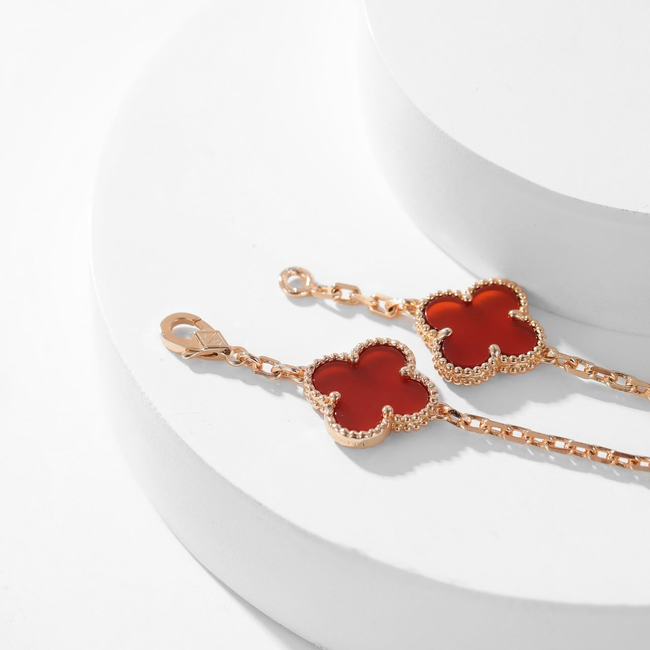 ??Loco?¡¥CLOVER 10 MOTIFS CARNELIAN NECKLACE