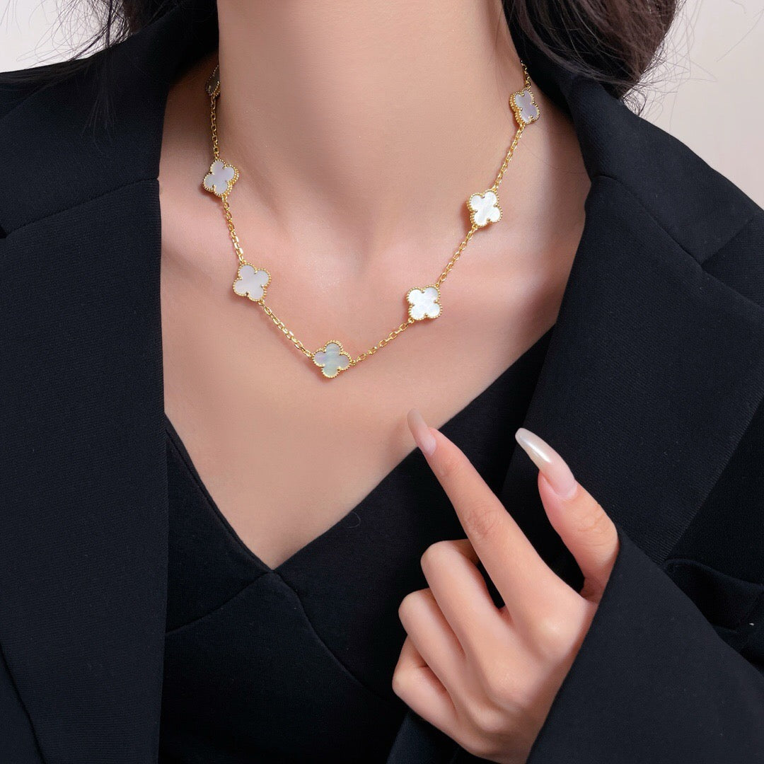 ??Loco?¡¥CLOVER 10 MOTIFS WHITE MOTHER OF PEARL NECKLACE