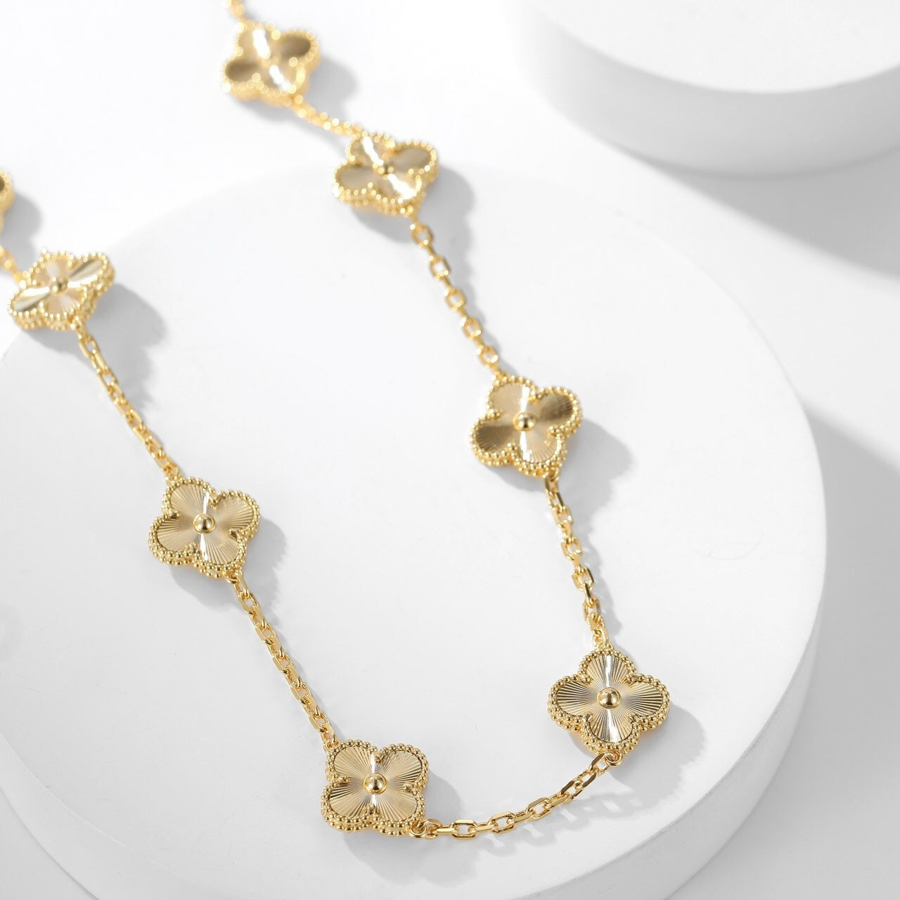 ??Loco?¡¥CLOVER 10 MOTIFS LASER NECKLACE
