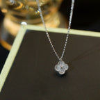 ??Loco?¡¥CLOVER MINI 9.5MM PENDANT DIAMOND NECKLACE