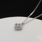 ??Loco?¡¥CLOVER MINI 9.5MM PENDANT DIAMOND NECKLACE