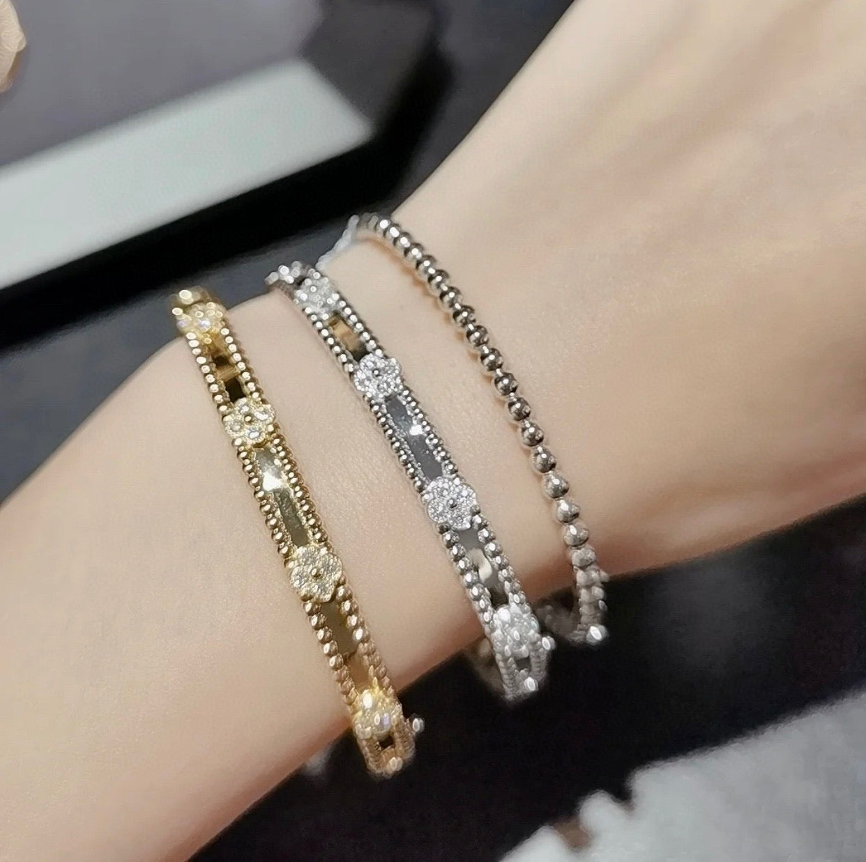 ??Loco?¡¥CLOVER BRACELET 4MM DIAMONDS