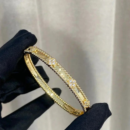 [moco jewelrys] Kleeblatt-Armband mit 4 mm Diamanten