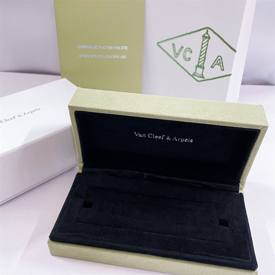 VA Kleeblatt Armband Halskette Ring Schachtel Geschenktasche