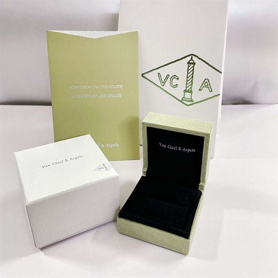 VA Kleeblatt Armband Halskette Ring Schachtel Geschenktasche