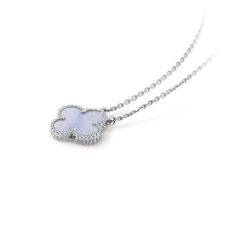 ??Loco?¡¥CLOVER 15MM BLUE CHALCEDONY NECKLACE SILVER