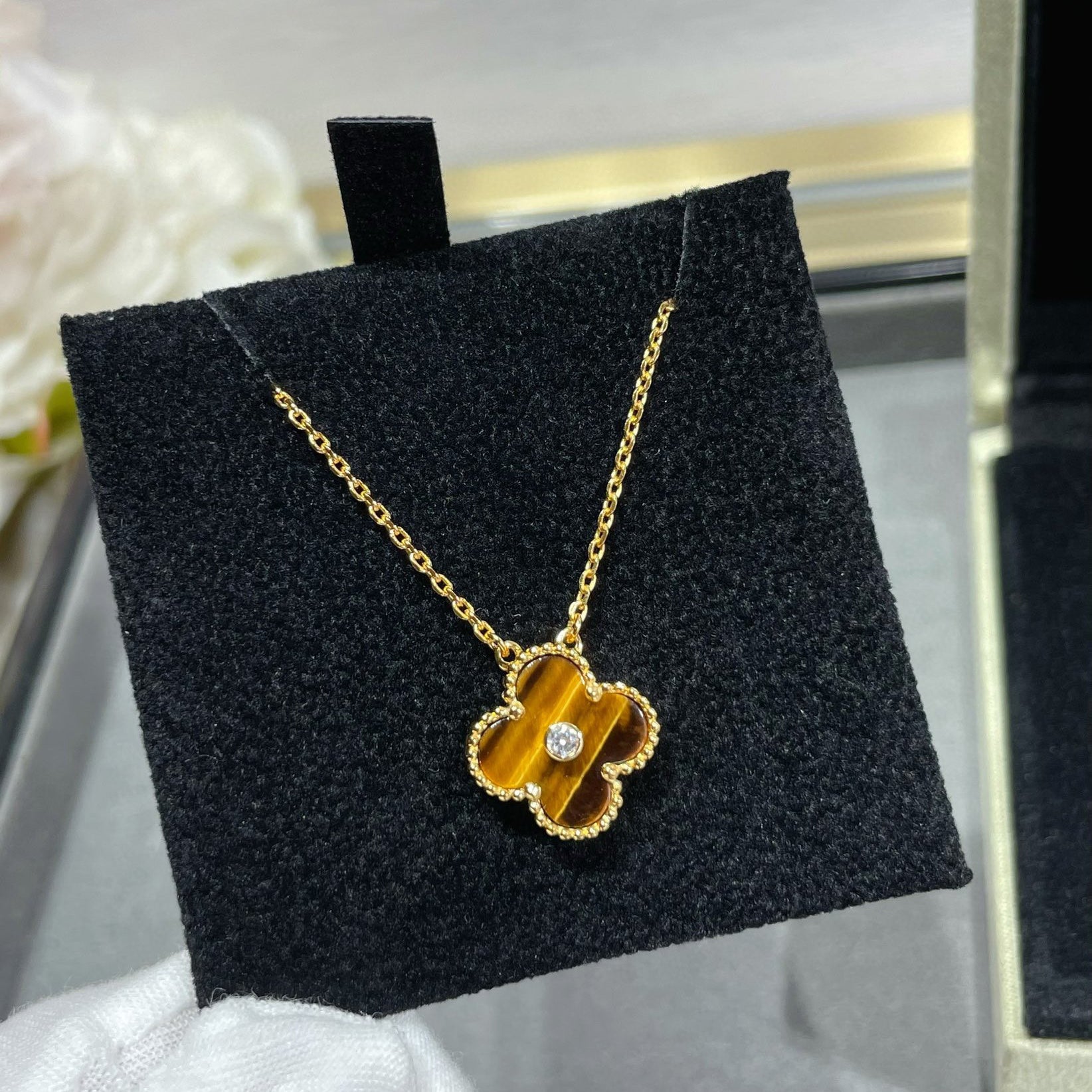 ??Loco?¡¥CLOVER 15MM DIAMOND AND YELLOW TIGER'S EYE AGATE necklace