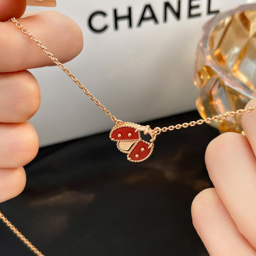 ??Loco?¡¥LUCKY  CARNELIANS LADYBUG NECKLACE