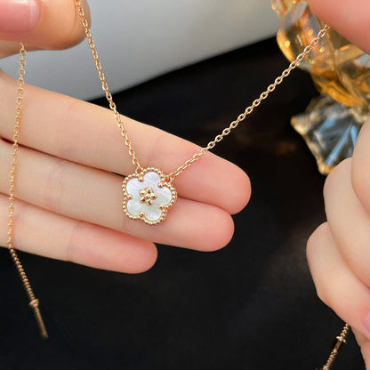 [moco jewelrys]LUCKY  WHITE MOP  PLUM BLOSSOM NECKLACE