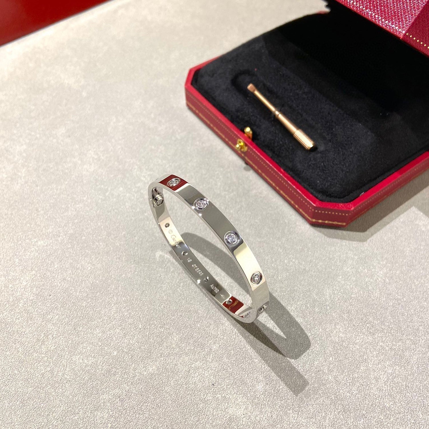 ??Loco?¡¥LOVE BRACELET 6.1MM 10 DIAMONDS