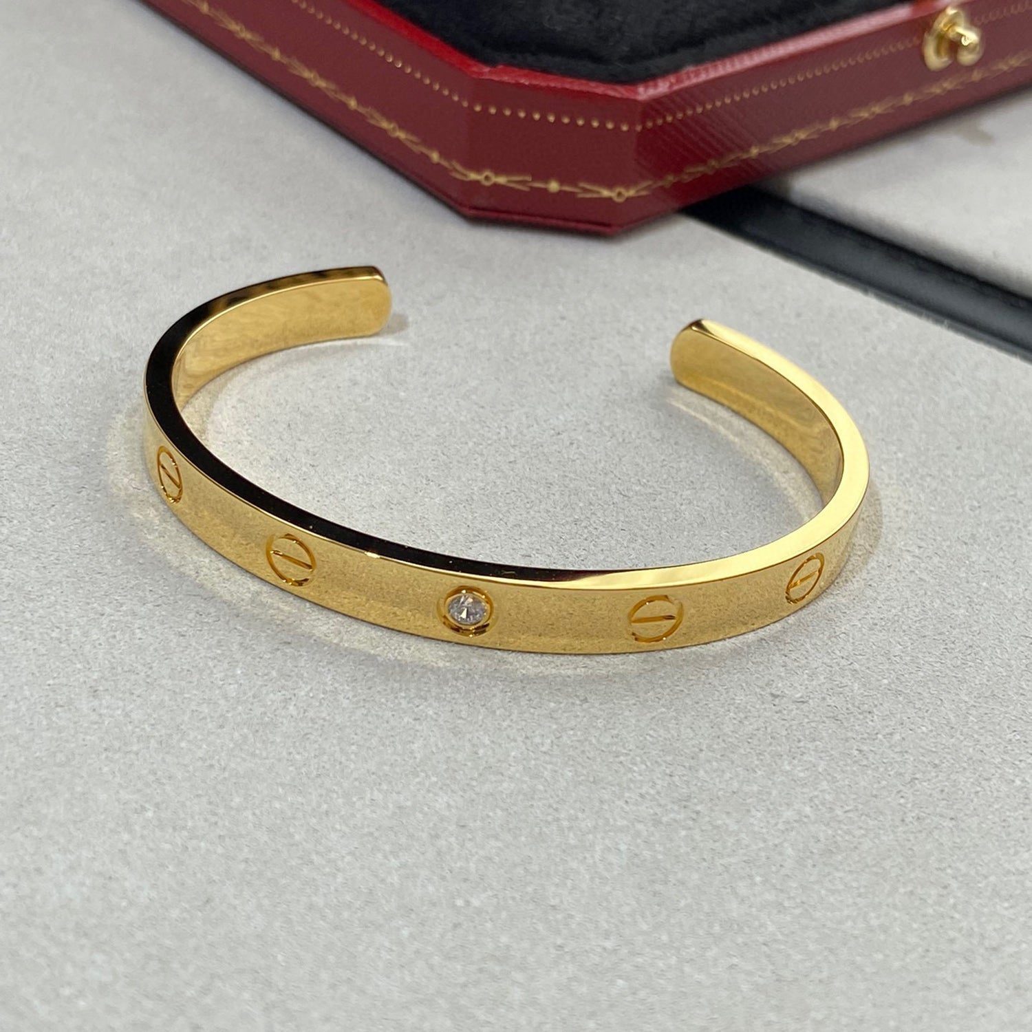 ??Loco?¡¥LOVE BRACELET 6.1MM 1 DIAMOND OPEN CUFF
