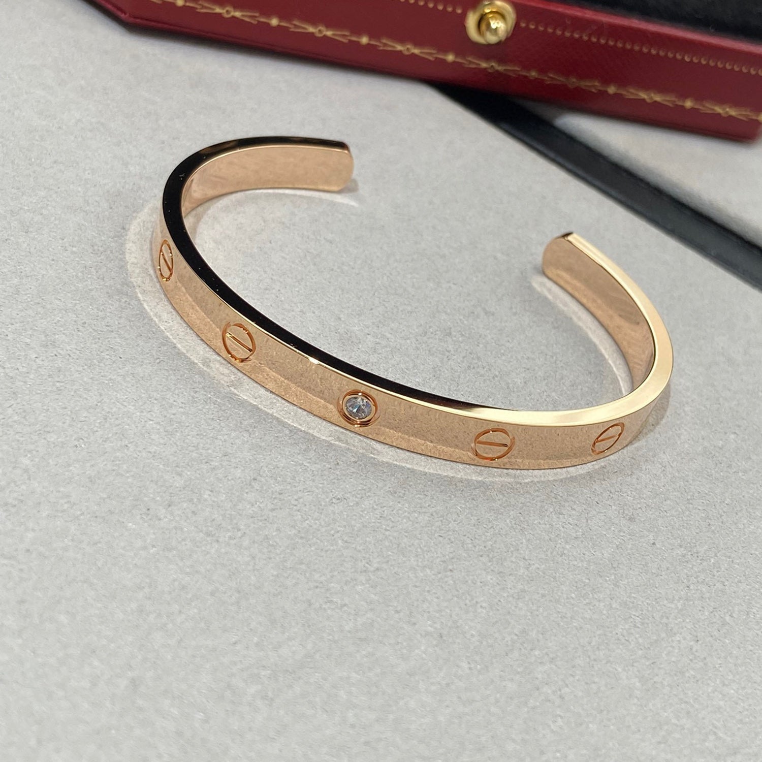 ??Loco?¡¥LOVE BRACELET 6.1MM 1 DIAMOND OPEN CUFF