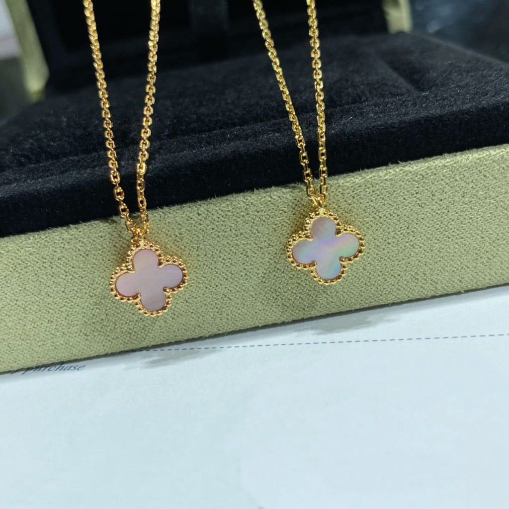 ??Loco?¡¥CLOVER 15MM PINK MOTHER-OF-PEARL SINGLE FLOWER NECKLACE