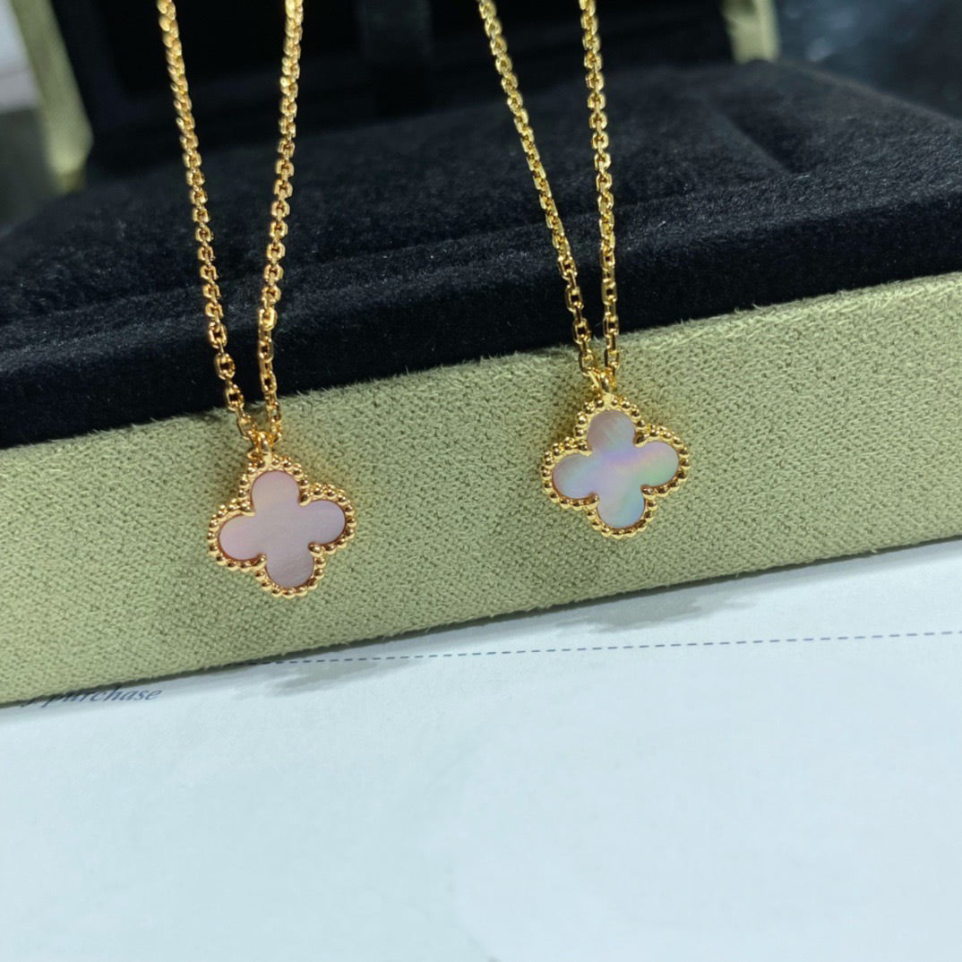??Loco?¡¥CLOVER 15MM PINK MOTHER-OF-PEARL SINGLE FLOWER NECKLACE