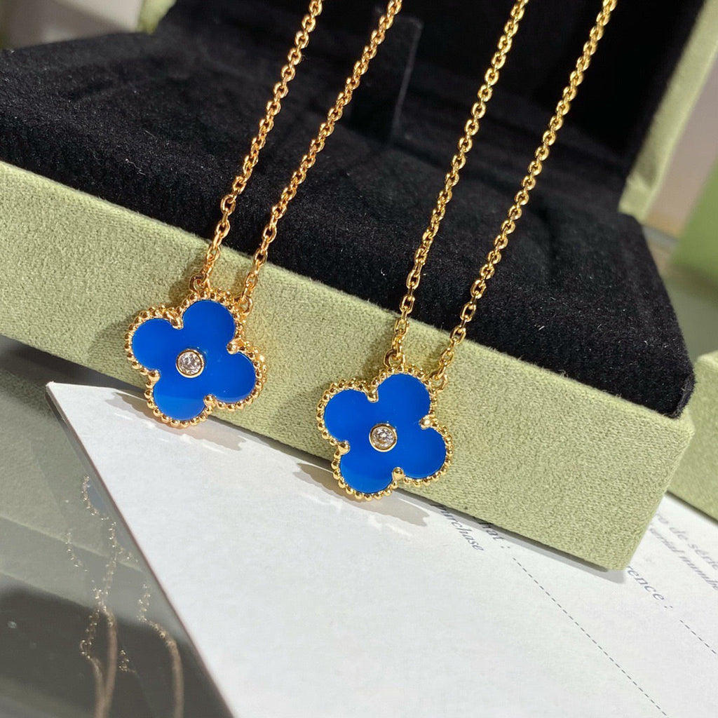 ??Loco?¡¥CLOVER 15MM DIAMOND AND BLUE AGATE NECKLACE