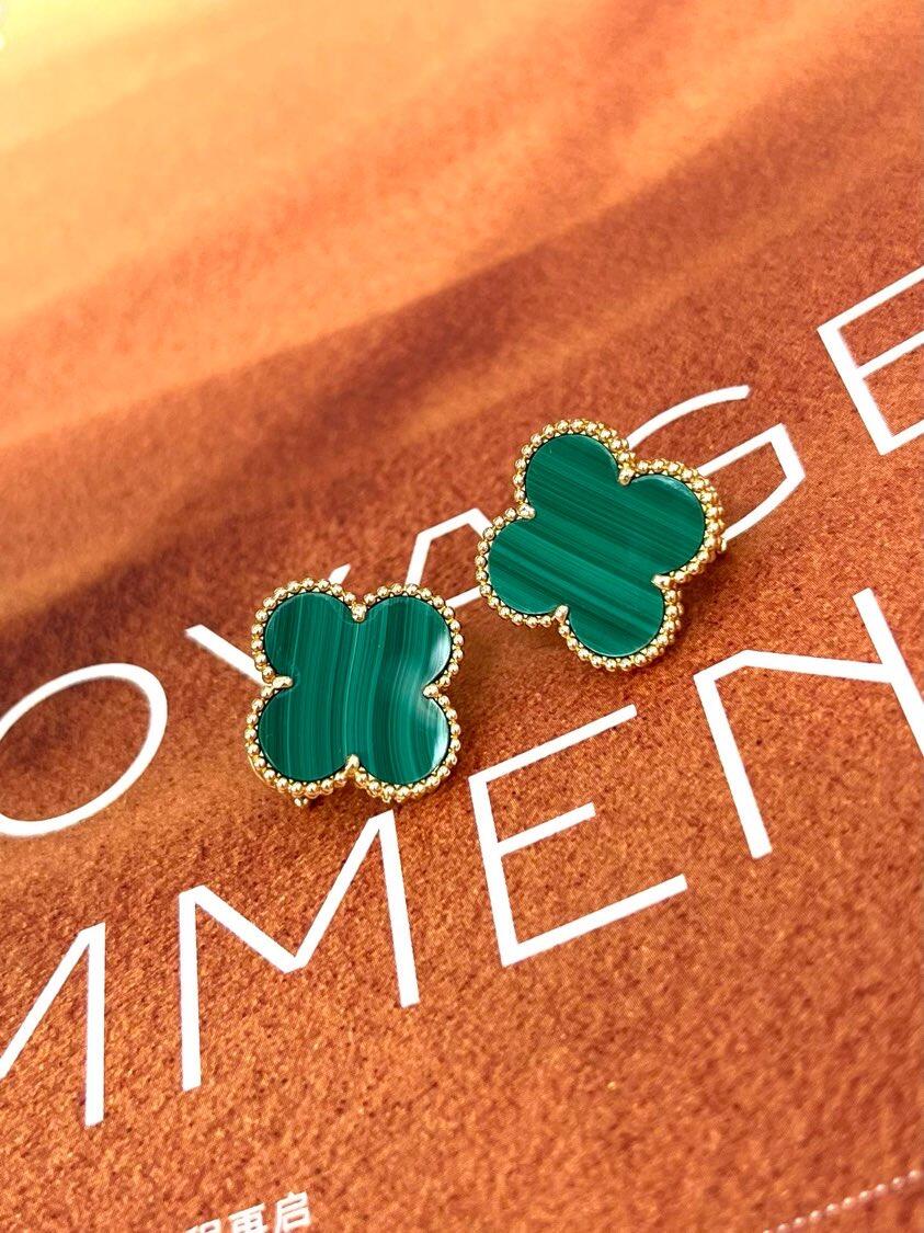 [Moco ] CLOVER LARGE (20mm) 1 MOTIFS GREENER MOP STUD EARRINGS