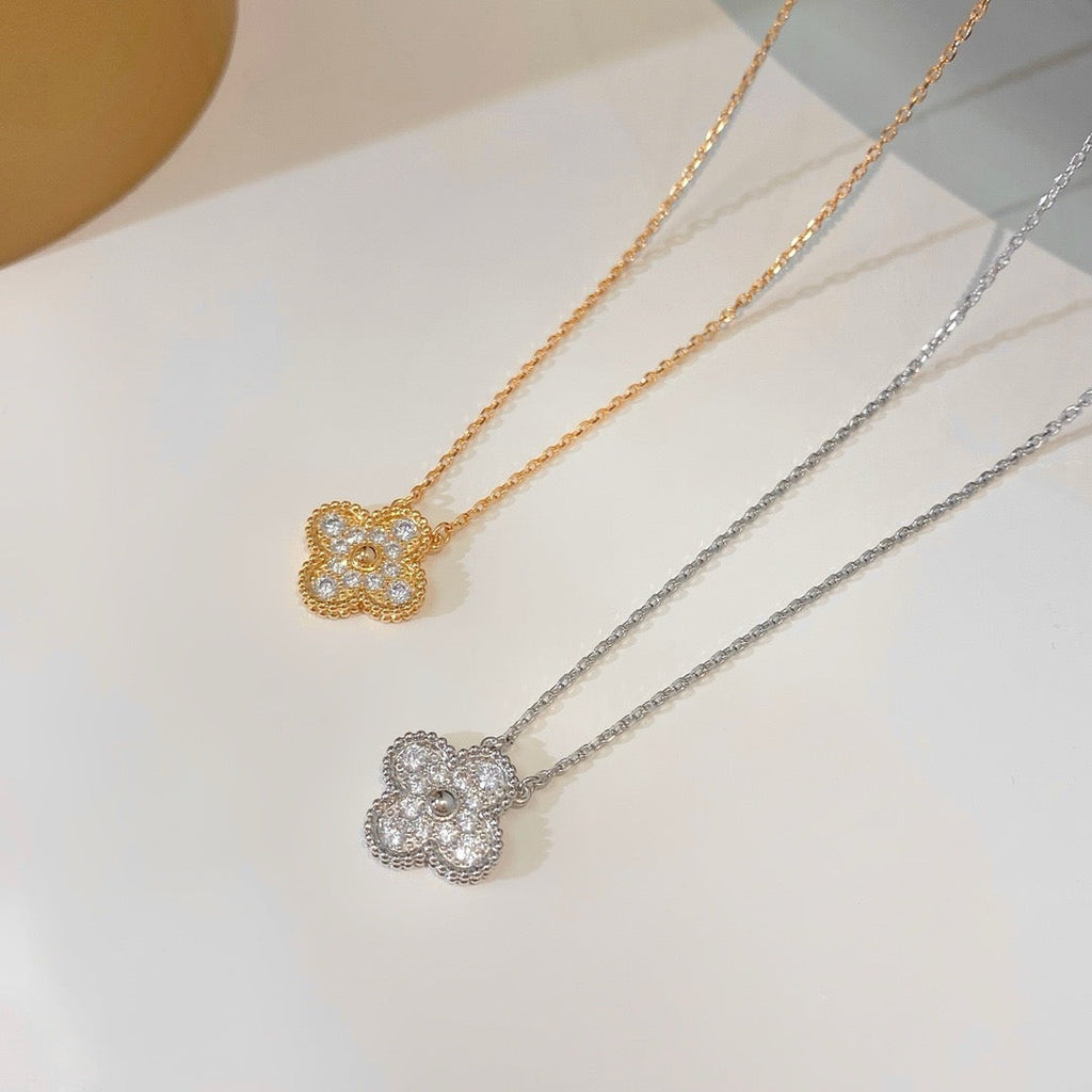 ??Loco?¡¥CLOVER 15MM DIAMOND SINGLE FLOWER NECKLACE