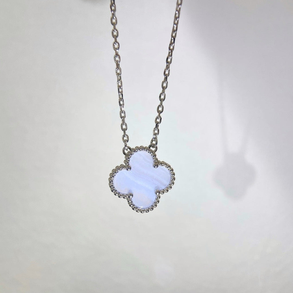 ??Loco?¡¥CLOVER 15MM BLUE CHALCEDONY NECKLACE SILVER