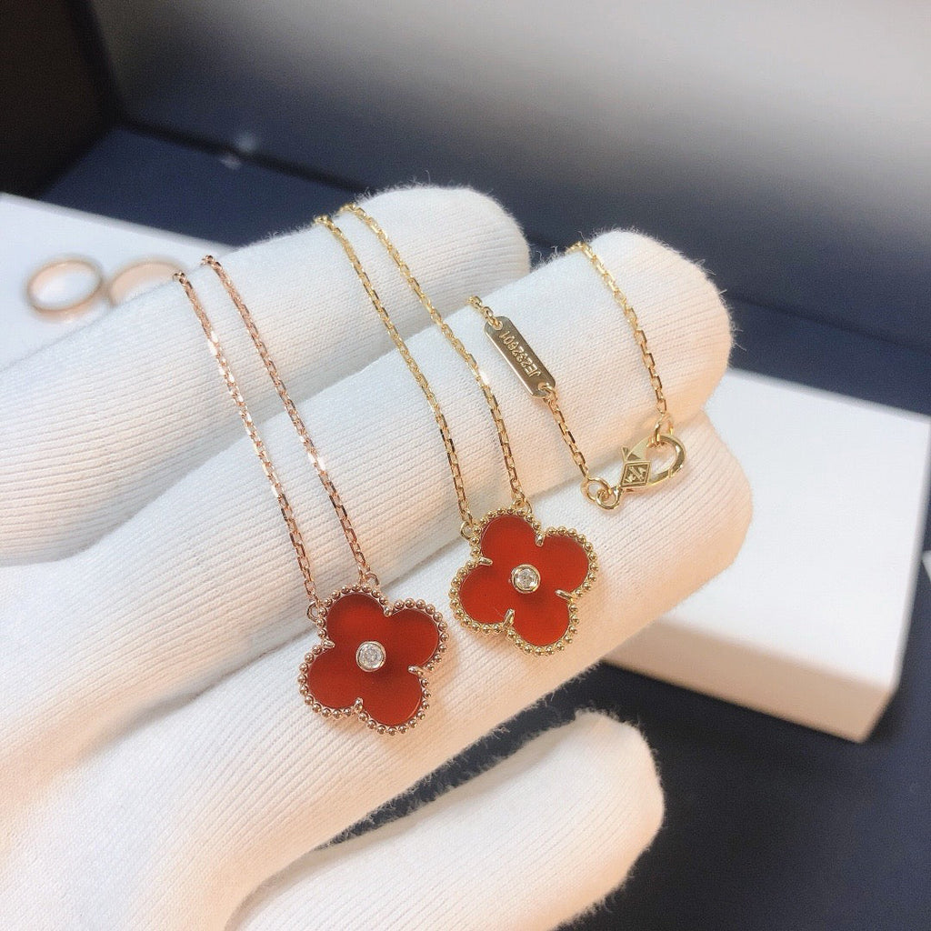 ??Loco?¡¥CLOVER 15MM DIAMOND CARNELIAN NECKLACE