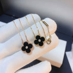 ??Loco?¡¥CLOVER 15MM DIAMOND ONYX NECKLACE