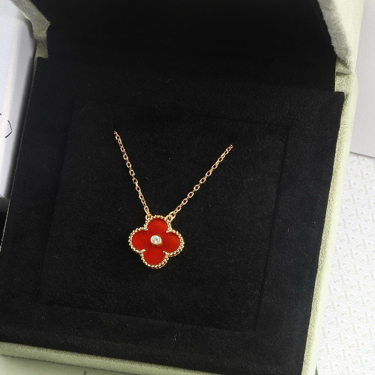 ??Loco?¡¥CLOVER 15MM DIAMOND CARNELIAN NECKLACE