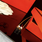 ??Loco?¡¥H WHITE SQUARE GOLD NECKLACE