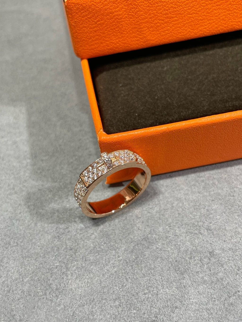 ??Loco?¡¥KELLY PINK GOLD DIAMOND RING