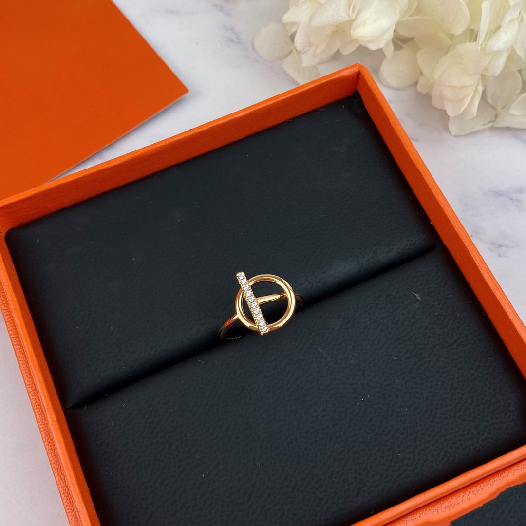 ??Loco?¡¥ECHAPPEE RING DIAMOND