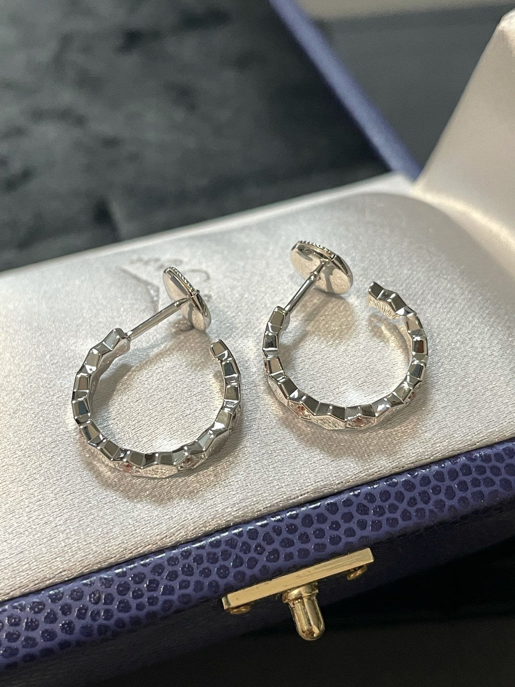 ??Loco?¡¥BEE LOVE Earrings Silver