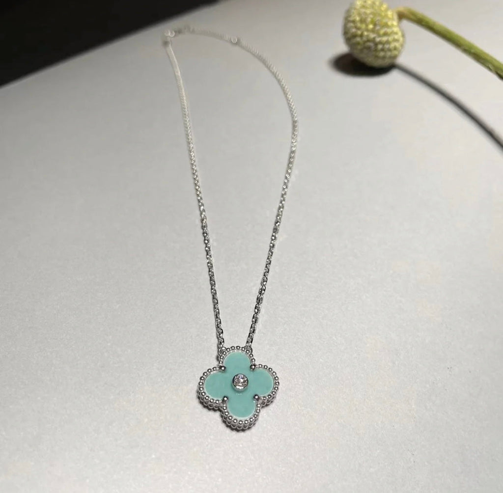 ??Loco?¡¥CLOVER 1 DIAMOND LIGHT BLUE SILVER NECKLACE