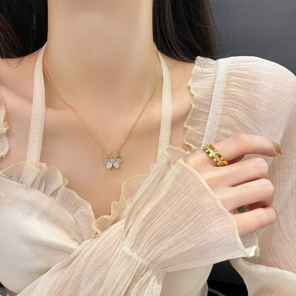 ??Loco?¡¥FLOWER DIAMOND NECKLACE