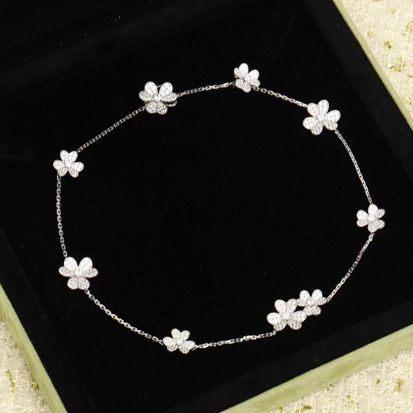 ??Loco?¡¥FRIVOLE SILVER 9 FLOWERS NECKLACE