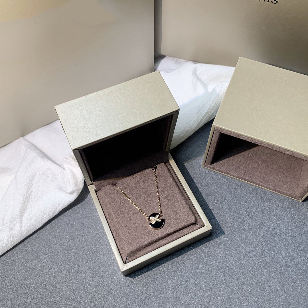 ??Loco?¡¥JEUX DE PINK GOLD DIAMOND NECKLACE