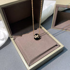 ??Loco?¡¥JEUX DE PINK GOLD DIAMOND NECKLACE